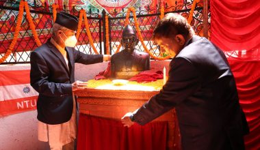 देउवाले भने- गिरिजाबाबु कहिल्यै नथाक्ने नेता