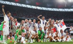 जर्मनीलाई हराउँदै इंग्ल्याण्डले जित्याे महिला युरोकपको उपाधि