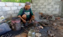 आरानमा काम गर्दै !