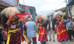 लाखे नृत्य प्रस्तुत गर्दै नेवार समुदाय !