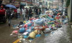 काठमाडौं सडकमा फोहोर थुप्रिँदा आउजाउमा सकस !