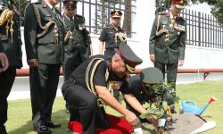 जंगी अड्डामा भारतीय सेनाध्यक्षले गरे वृक्षरोपण !