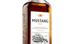 धनुषा डिष्टिलरीबाट उत्पादित मुस्ताङ गोल्ड प्रति बढ्दो क्रेज