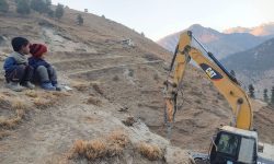 जिज्ञासु बालापन !