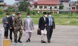 ‘जनताको साथमा कांग्रेस’, चितवन पुगे देउवा