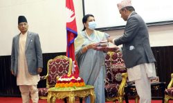 सञ्चारका नयाँ अनलाइनका माध्यमबाट झुटा र भ्रमपूर्ण सूचनाको प्रसार हुनु चुनौतीपूर्ण : राष्ट्रपति