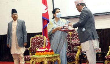 सञ्चारका नयाँ अनलाइनका माध्यमबाट झुटा र भ्रमपूर्ण सूचनाको प्रसार हुनु चुनौतीपूर्ण : राष्ट्रपति