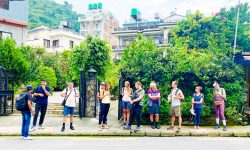 पर्यटक !