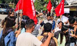 राष्ट्रपतिको समर्थनमा चन्द्र क्याम्पस अगाडि अनेरास्ववियुको प्रदर्शन