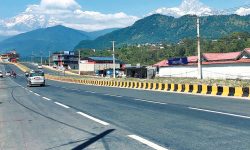 पार्किङको चपेटामा पोखराको साइकल लेन