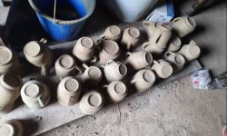 ‘माटोका सामग्रीलाई प्लास्टिकले विस्थापित गरिदियो’