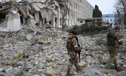 एक करोड ४० लाख युक्रेनी देश छाड्न बाध्य