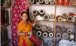 संकटमा मादल व्यवसाय