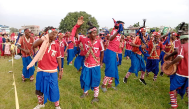 झापामा सुरु भयाे सन्थाल नृत्य
