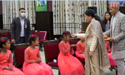 राष्ट्रपतिले गरिन् नव-कन्याको पूजा