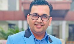 चितवन क्षेत्र ३ मा डा अधिकारीलाई उम्मेदवार बनाउने