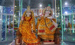 राधाकृष्णको मूर्ति !