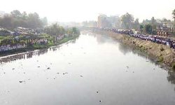 थापाथलीस्थित बागमती किनारमा सफाइ