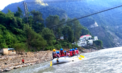 रानीमहल नियाल्दै ‘र्‍याफ्टिङ सरर’