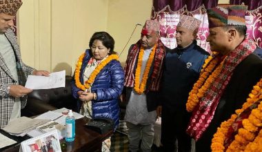 प्रधानमन्त्रीद्वारा डडेल्धुरामा उम्मेदवारी दर्ता