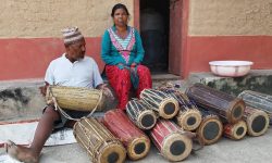 मादलको बिक्री कम हुन थाल्यो