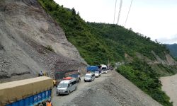 अवरुद्ध सडक एक्काइस दिनपछि खुल्यो