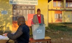 एमालेका : महासचिव पोखरेलद्वारा मतदान