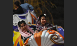 पार्कमा महिलालाई प्रतिबन्ध