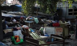 बस्ती हटाउन खोजेपछि सुकुम्वासीको विरोध