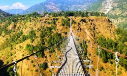 थपिँदै लोमो झोलुंगे पुल !