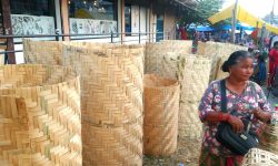 मान्द्रोको व्यापार !