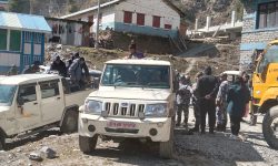 मतदान केन्द्रमा खटिए मतदान अधिकृत र सुक्षाकर्मी !