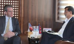 अर्थमन्त्री शर्मा र नवनियुक्त अमेरिकी राजदूत डिन आर. थम्प्सनबीच शिष्टाचार भेट