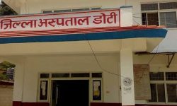 भूकम्पका घाइतेको उपचार डोटीमा हुँदै