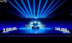 बीवाइडीले बनायो ३० लाख ‘न्यू इनर्जी भेहिकल’ विशेष यूनिट फुटवल खेलाडीलाई