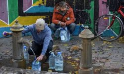 पिउने पानी र प्रकाशको अभावमा छटपटाइ रहेछन् किएभका बासिन्दा