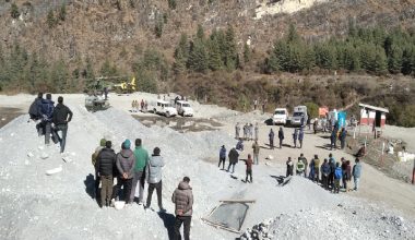 नार्पाभूमिको मतपेटिका हेलिकप्टरमार्फत ल्याइने