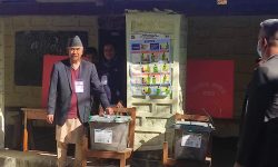 प्रधानमन्त्री देउवाले गरे डडेल्धुरामा मतदान
