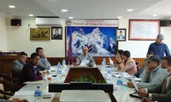 अव्यवस्थित बसोबासीका समस्या समाधान गर्न सहरी मन्त्री चौधरीको सक्रियता