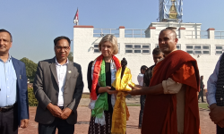 बेलायती राजदूत लुम्बिनी भ्रमणमा