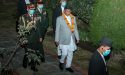 प्रधानमन्त्रीको शपथ लिन जब दाहाल दौरासुरुवालमा राष्ट्रपति निवास पुगे…