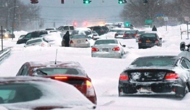 हिमआँधीमा परी अमेरिकामा तेइस जनाको मृत्यु