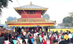 देउतीबज्यै मन्दिरमा भक्तजनको भीड !