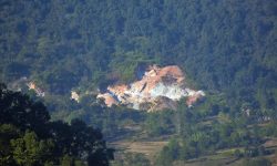 तनहुँको व्यास नगरपालिका–१० दुम्सीमा सञ्चालन गरिएको ढुङ्गा खानी !