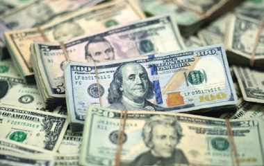 अमेरिकी डलरको मूल्य उच्च बिन्दुमा