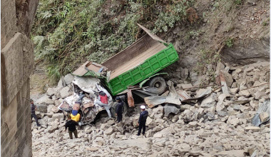 पुलबाट ट्रक खस्दा एकको मृत्यु