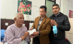 पत्रकार लम्सालको उपचारमा इञ्जाद्वारा ५० हजार सहयोग