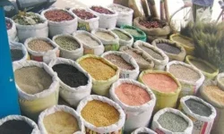 खाद्यान्न किन्न उपभोक्ताको भीड