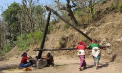 लोप हुँदै तेल पेल्ने परम्परागत ‘दुनेडी’