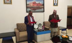 माछापुच्छ्रे बैंकको अध्यक्ष डा.महतद्वारा सपथ